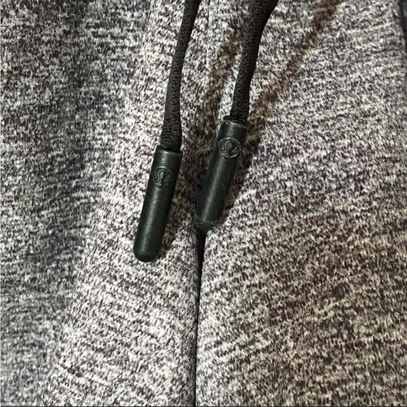 Lululemon Spring Break Away Short II *3" - Picture 10 of 11